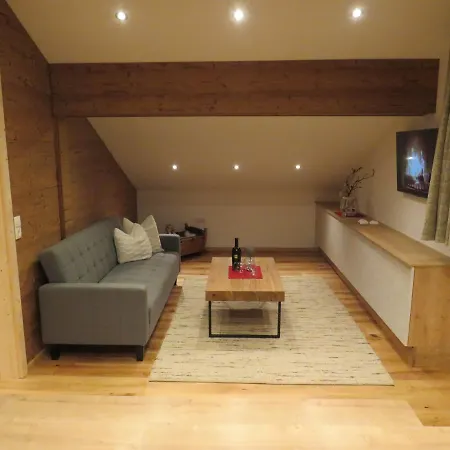 Haus Hubertus - Gaestehaus Sahler Apartment Partenen