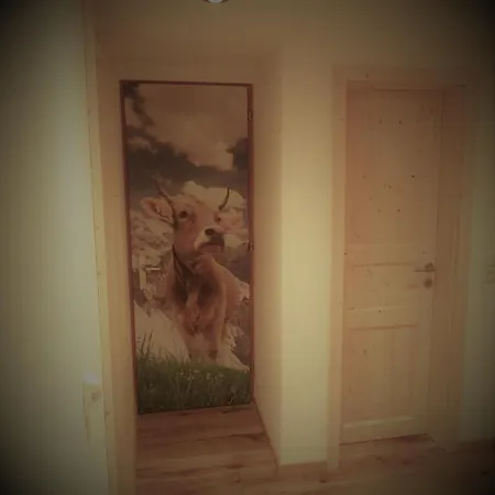 アパート Haus Hubertus - Gaestehaus Sahler パーテネン