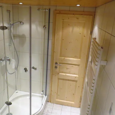 Haus Hubertus - Gaestehaus Sahler