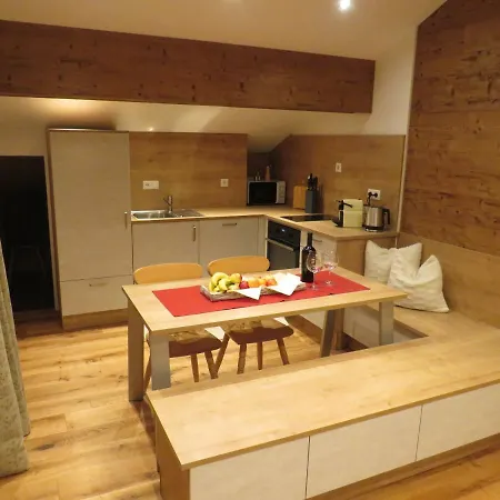 Haus Hubertus - Gaestehaus Sahler