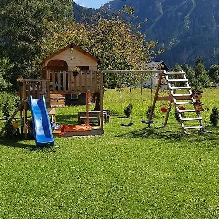 Haus Hubertus - Gaestehaus Sahler 아파트